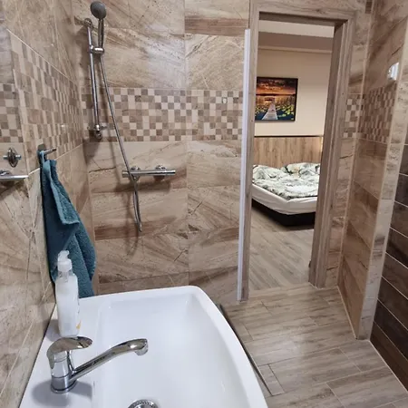 Apartman 1 Hradna 9 Nove Zamky Exterior photo